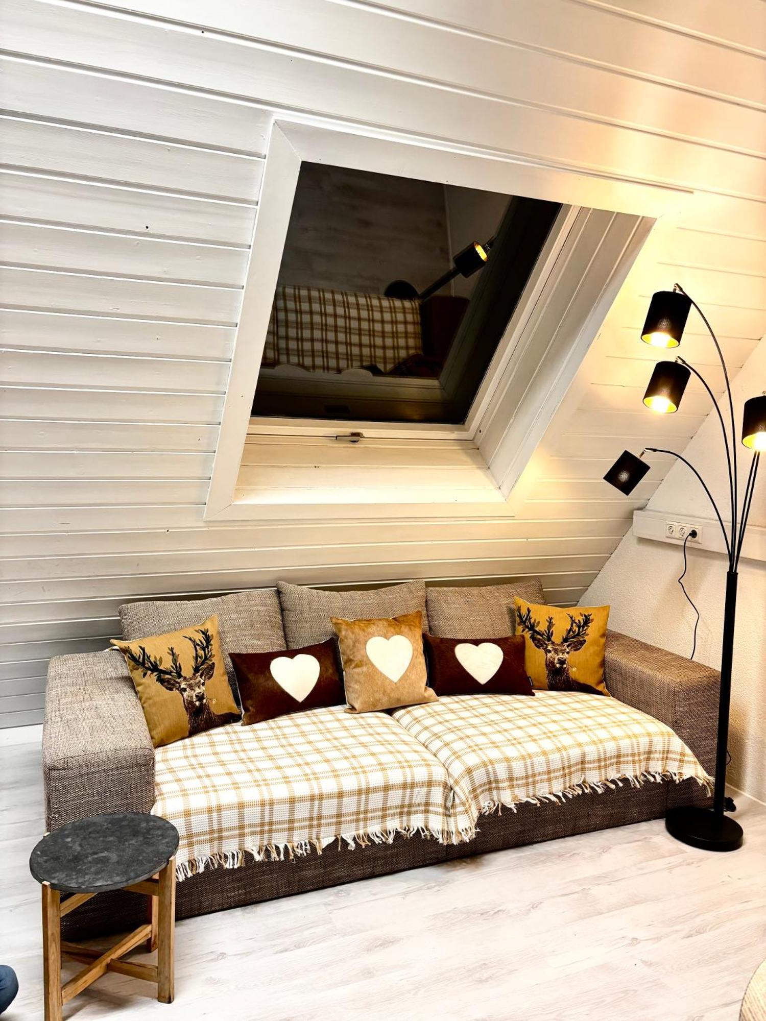 Lechtaler Alpenblick - & Apartment Landeck